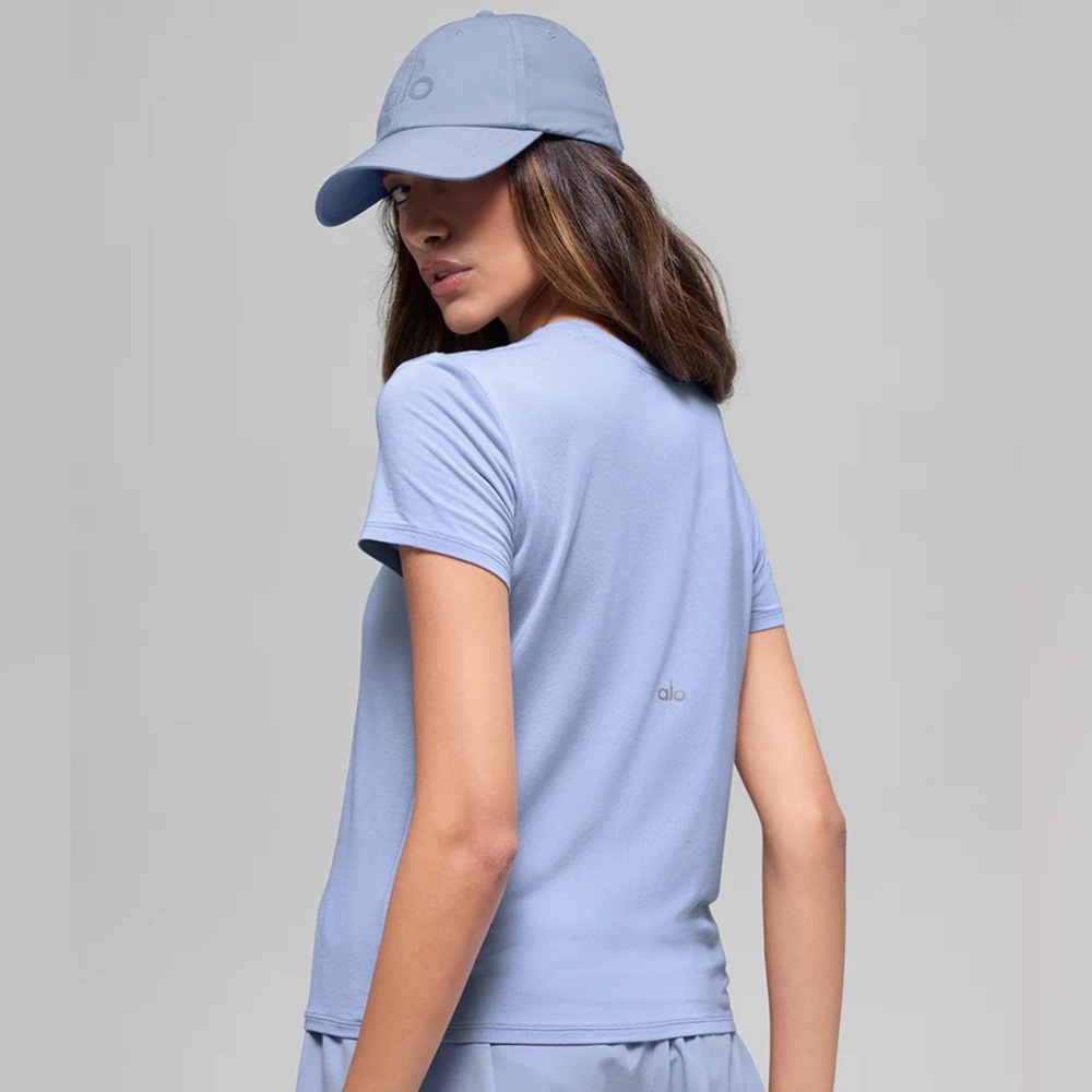 Alo Yoga All Day Short Sleeve Winter Frost M - Picture 2 of 6